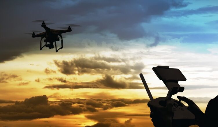 Geleceğin Mesleği: Drone Pilotu Nasıl Olunur? - Dronyum
